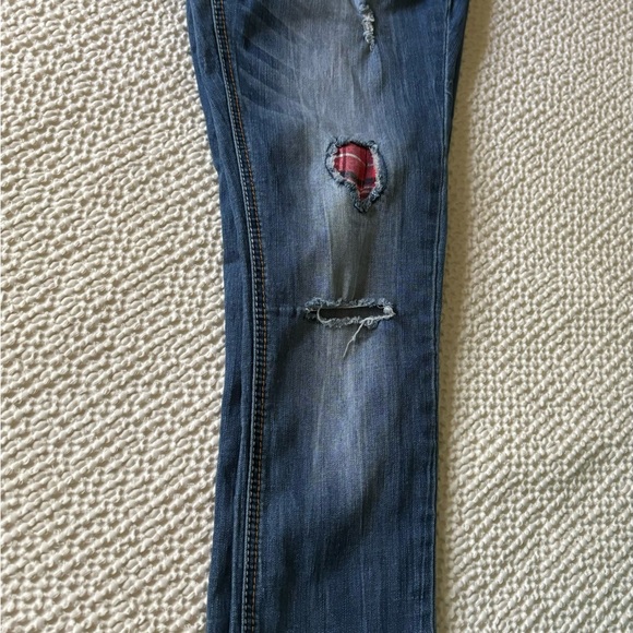 Amethyst Jeans - Picture 3 of 3